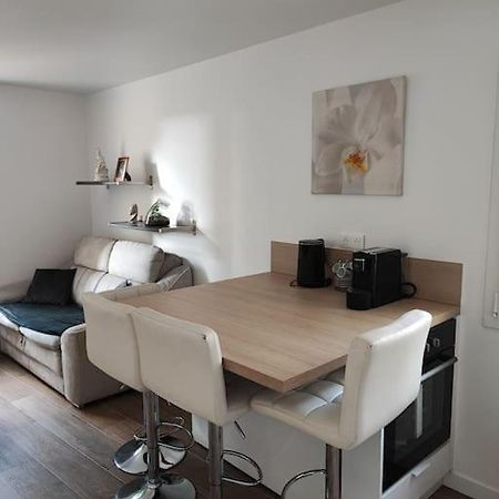 Charmant Appartement 2 Pieces Proche Disneyland Villeneuve-Saint-Denis Exterior foto